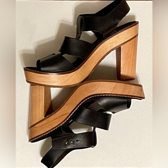 Free People Black Leather T Sandals with Wooden Heel Sz 40 / 9 - Picture 8 of 8